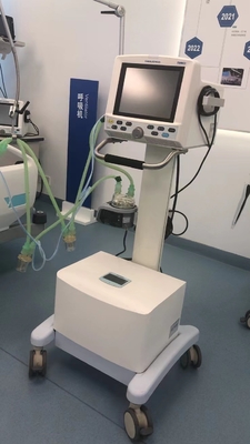 टच स्क्रीन रिमोट अलार्म के साथ क्लास III इलेक्ट्रिक वेंटीलेटर मेडिकल